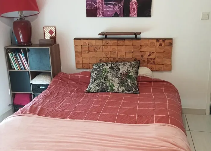 House With A Saltwater Pool * Teuillac